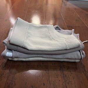 Minimalist baby knit ware 12-18 months